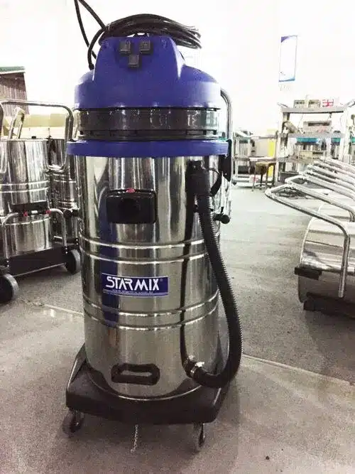 Aspirador industrial de pó e líquidos profissional Starmix com tanque de inox e alta potência com 3 motores top de linha .