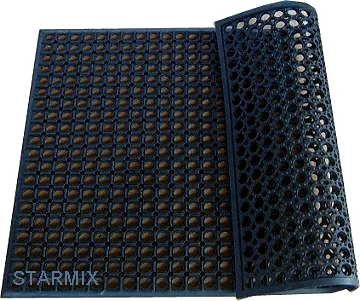 Estrado de borracha antiderrapante modular flexível STARMIX dobrado mostrando os encaixes
